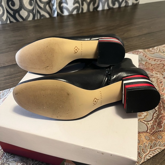 Leather Katy Perry Black Booties, so Cute! - Picture 4 of 7